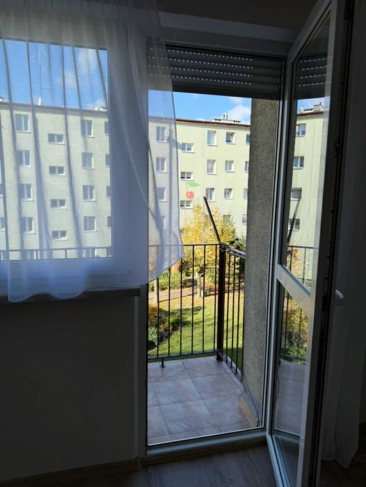 Na sprzedaż kawalerka z balkonem, po generalnym remoncie