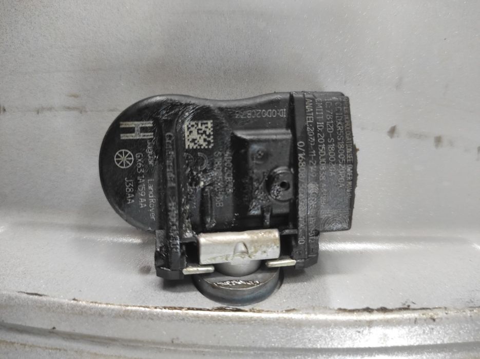 342 Felgi aluminiowe ORYGINAŁ JAGUAR R 19 5x108 Bardzo Ładne Czujniki