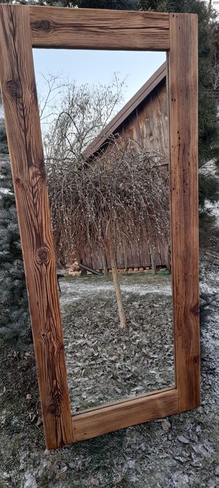 Lustro stare drewno.