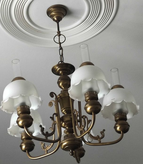 Candeeiro de teto com cinco braços + dois candeeiros mesa cabeceira