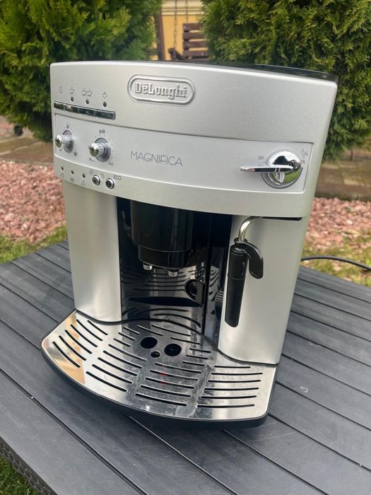 Кавомашина Delonghi Magnifica ECOз Німеччини 2023рік гарантія 30 днів