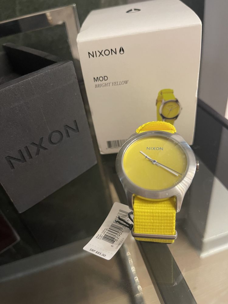 Часы женские nixon