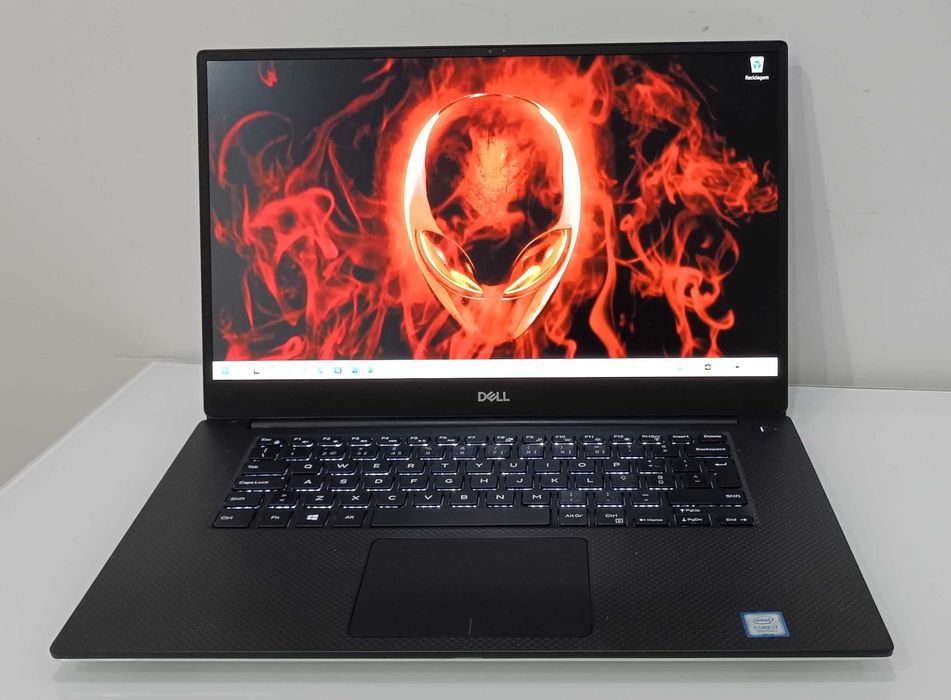 Dell Precision 5540 - Ecrã 15.6FHD/Gráf.NVIDIA/i7 hexacore/32GB RAM