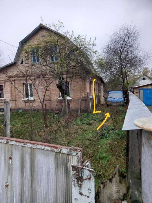 Продам 1/2 частину будинку зі ставком в Лісовій Бучі