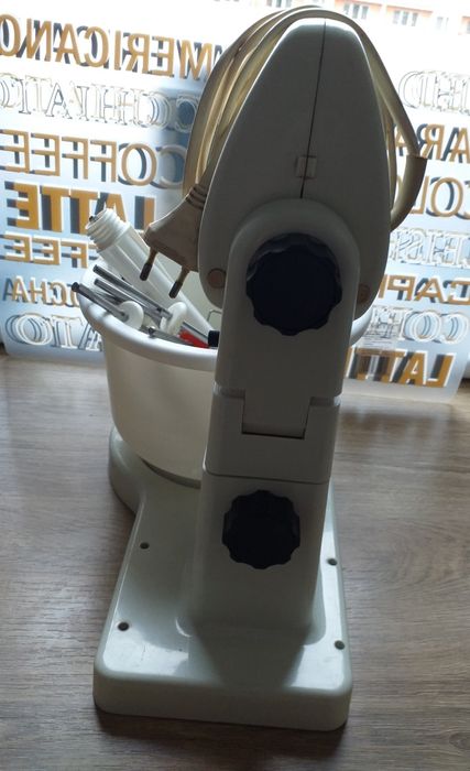 Kolekcjonerski mikser  robot obrotowy z czasów PRL  .