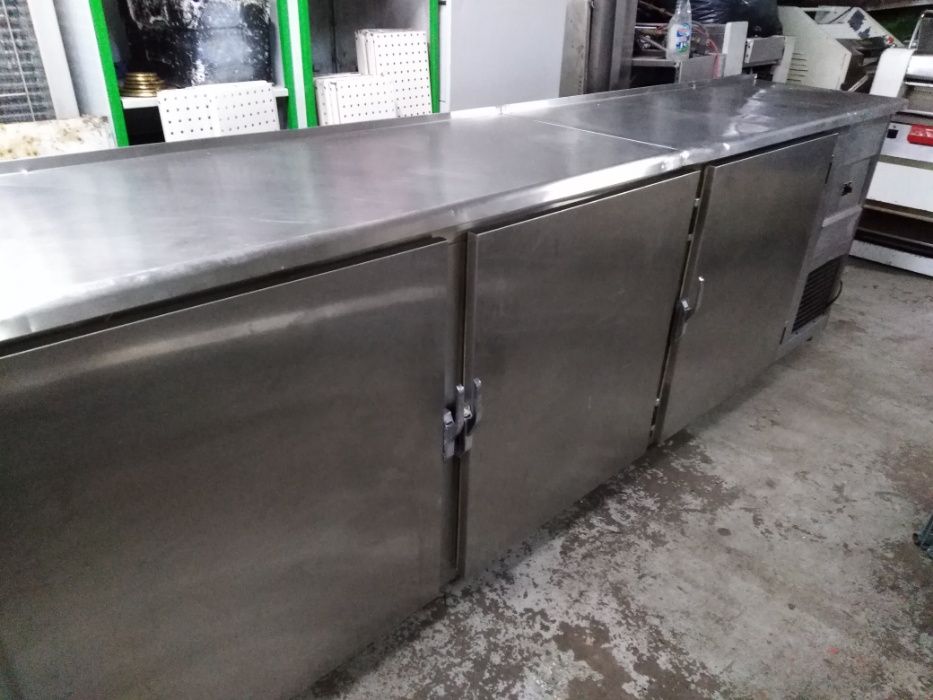 Balcão de Refrigeração inox 3 portas capacidades para 30 Tabuleiros