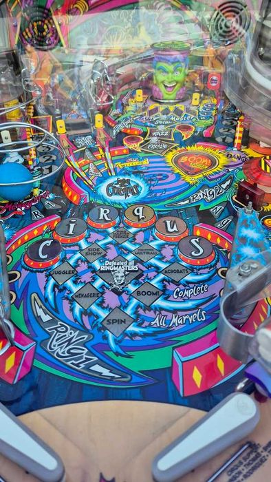 flipper CIRQUS VOLTAIRE i GUNS N ROSES - Bardzo ładny stan