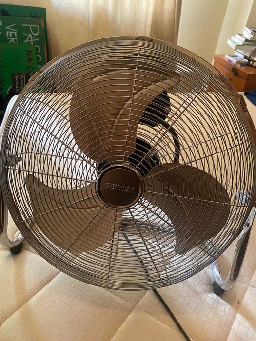 Ventoinha Becken Chão 60W Aço Inoxidável