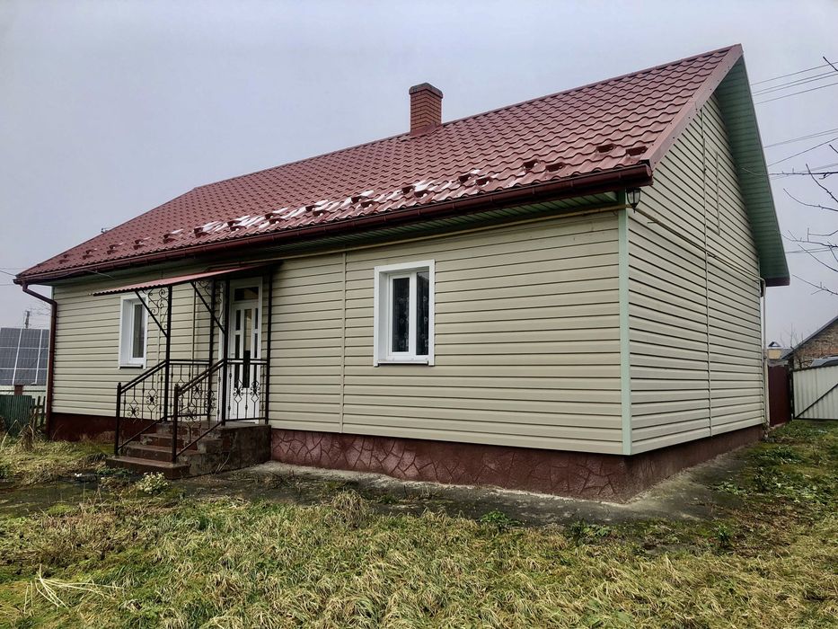 Продається якісний деревʼяний будинок