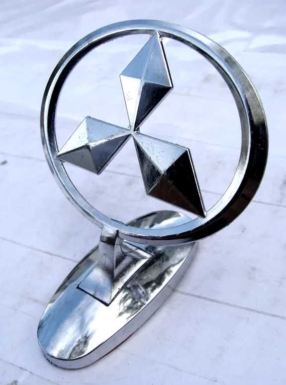 Емблема приціл на капот Honda, Kia, Jeep, Opel, Lexus, Audi та інші