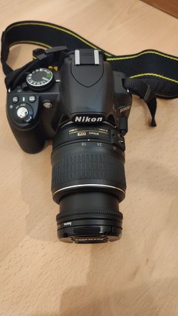 Máquina fotográfica Nikon D3100