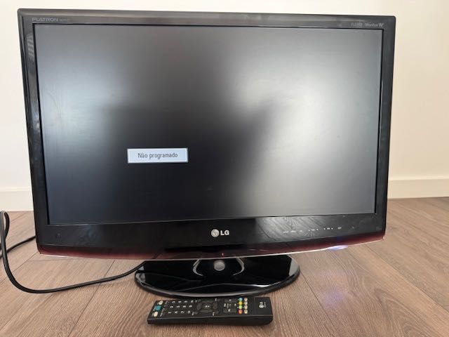 TV LG Flatron M2762 diagonal ecran 68,6 cm, estado excelente