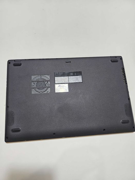 VENDO Notebook Asus X515J -  256gb 8gb de RAM (ecrã avariado)