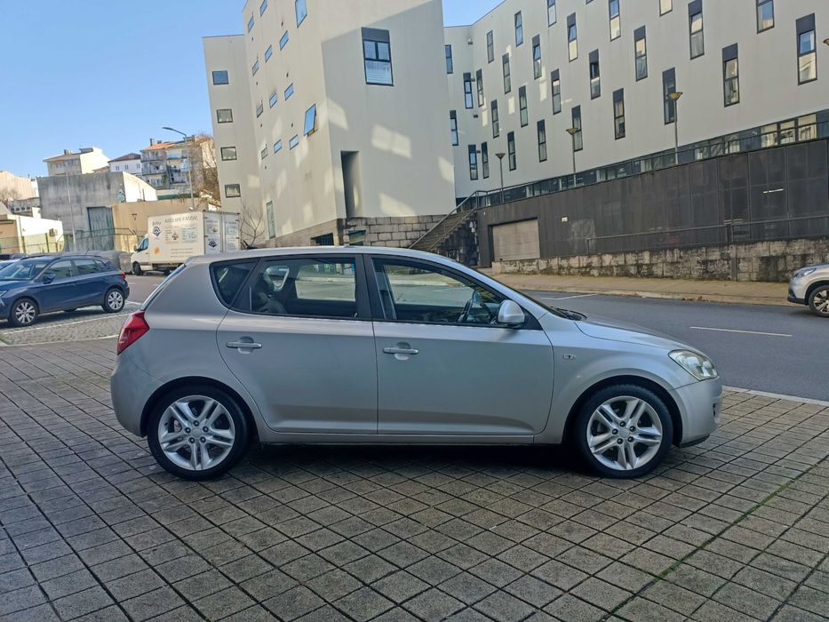 kia ceed 1.6 crdi 115cv de 2009 5 portas nacional