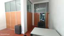 Loja para Serviços, com 52 m2, equipada
