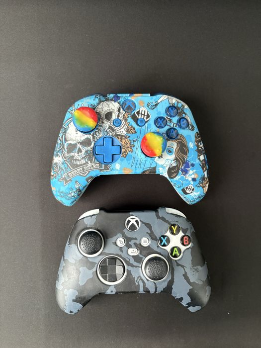 Xbox Series S + 2 джостика + оригинальный акумулятор