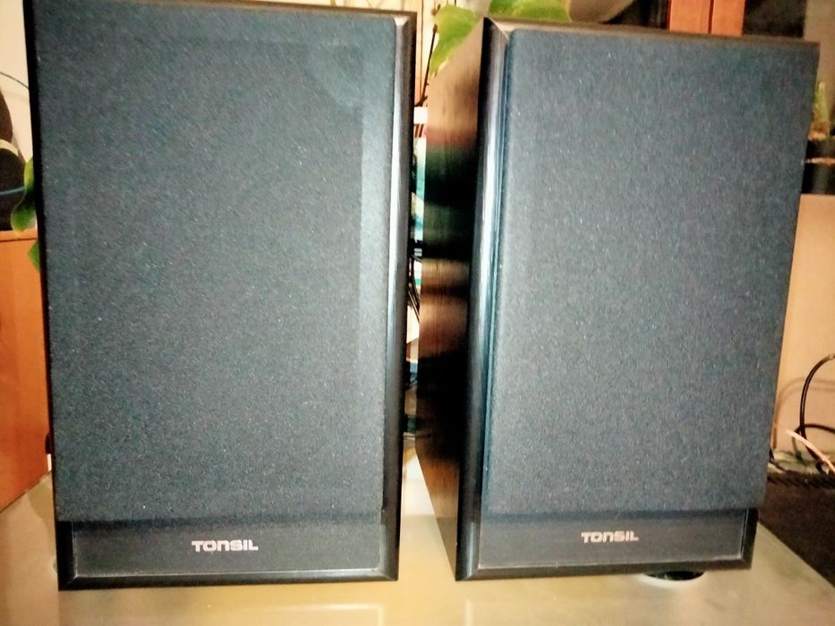Kolumny głośnikowe Tonsil Fenix Sat 50W . Stan bardzo dobry .