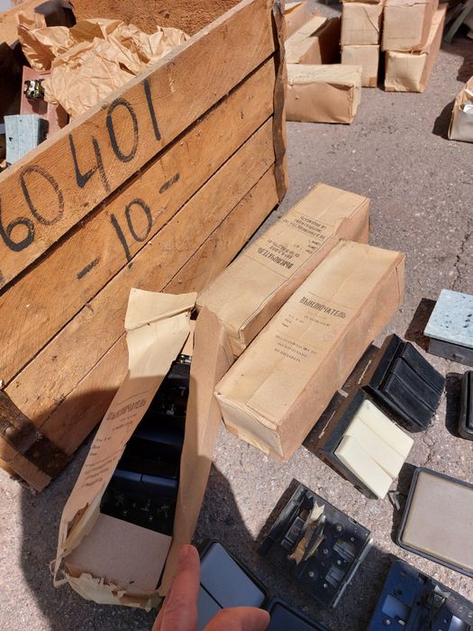 Вимикач світла одно двох та трьох клавішні виробництва ссср