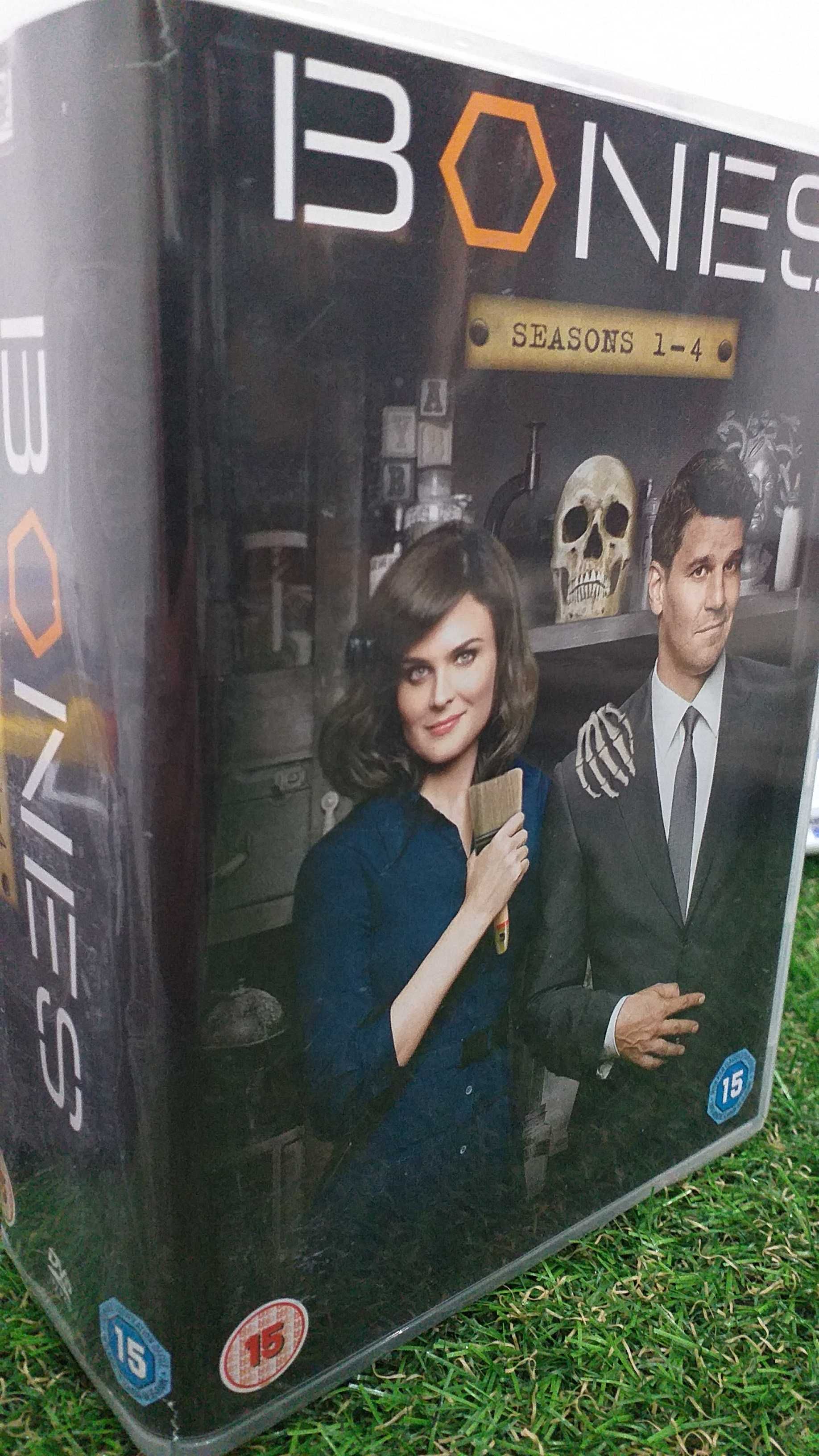 Bones - Ossos Seasons 1 a 4 - 23 dvd's em caixa grande