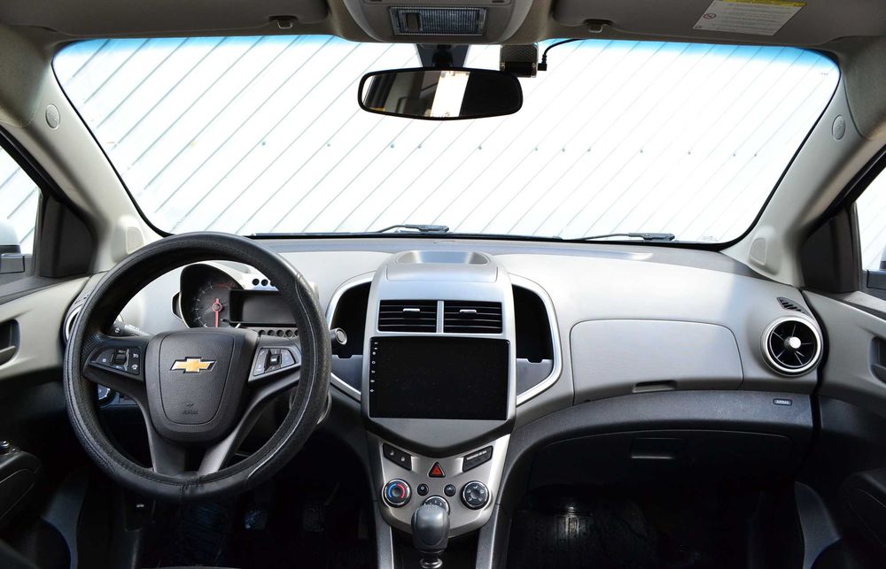 Chevrolet Aveo//Sonic T300 в седані