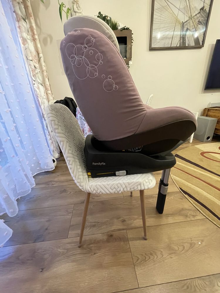 Maxi Cosi Pearl 9-18 kg razem z bazą isofix