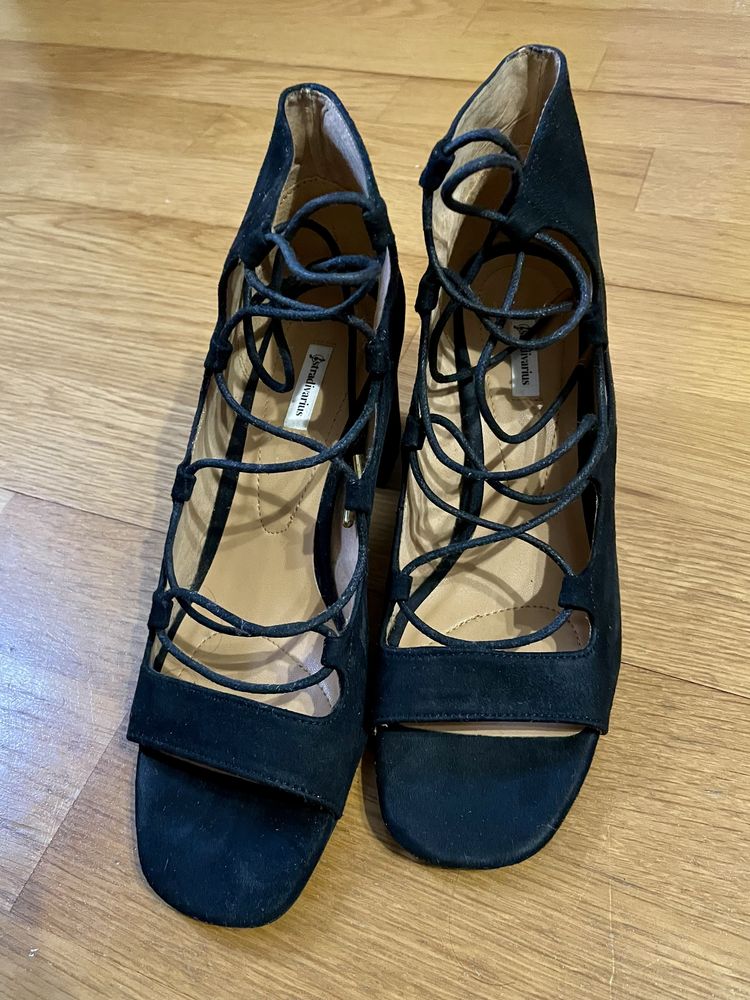 Sandálias altas preto Stradivarius
