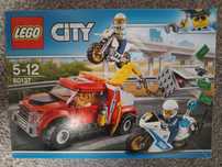 Klocki LEGO City zestaw 60137 Eskortą policyjna + 60239 Radiowóz