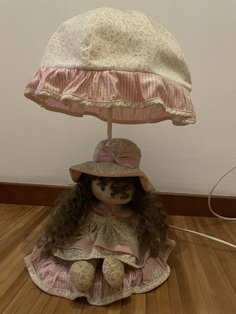 Lâmpada de menina