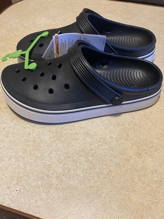 Шльопанці Crocs