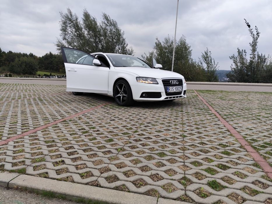 Audi a4 b8 2.0T 180km bezź wady olejowej ! Czytaj opis