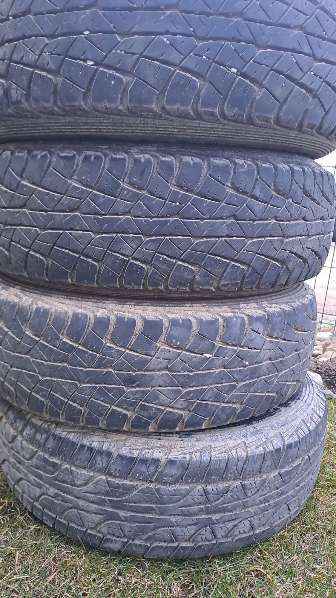 Opony 205/70R15 Dunlop Grandtrek AT