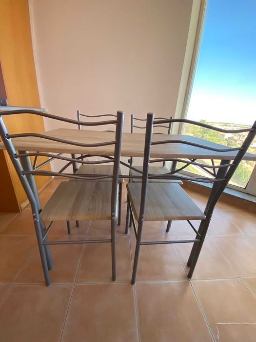 Mesa de Jantar c/ 4 Cadeiras