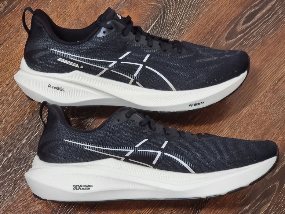 Оригінал 100% чоловічі кросівки оригінал asics gt 2000 13  euro 46
