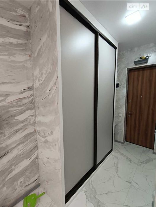 1 комн кв ЖК Золотые столбы с евроремонтом 31м2-31000у.е