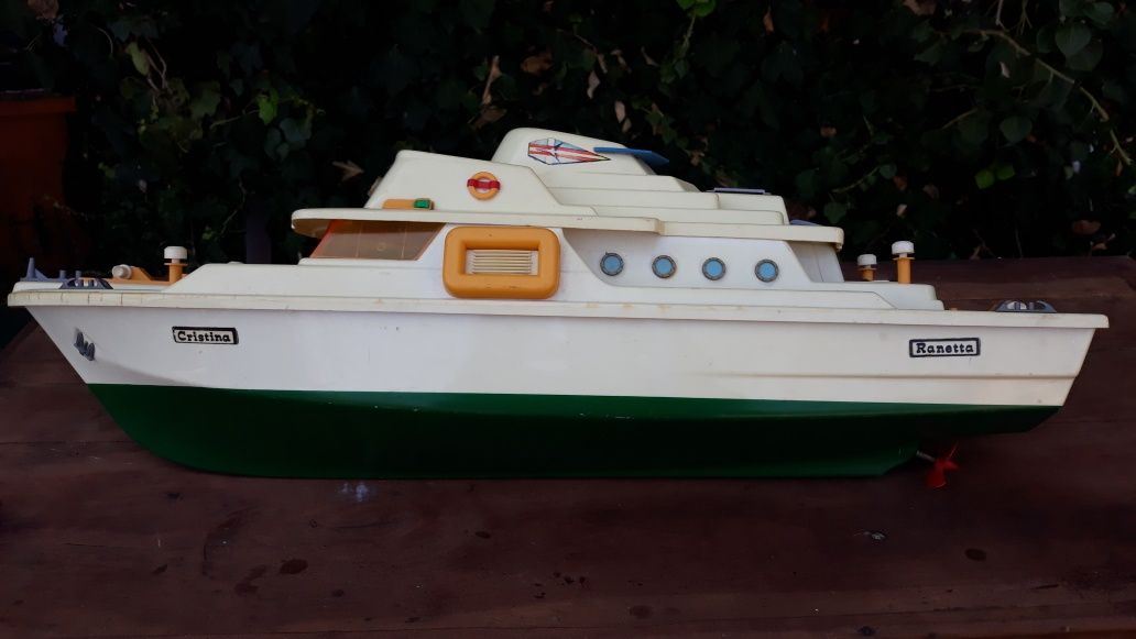 Barco brinquedo vintage Medidas  C 64 x A 19 X L 16 cm