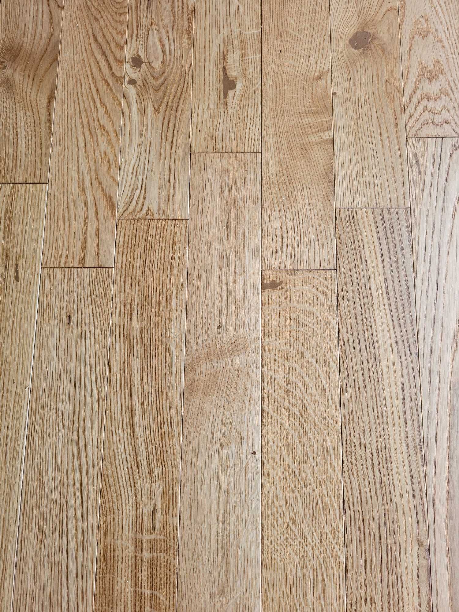Parkiet dębowy fazowany lakierowany 11x70x490 (20 m2)
