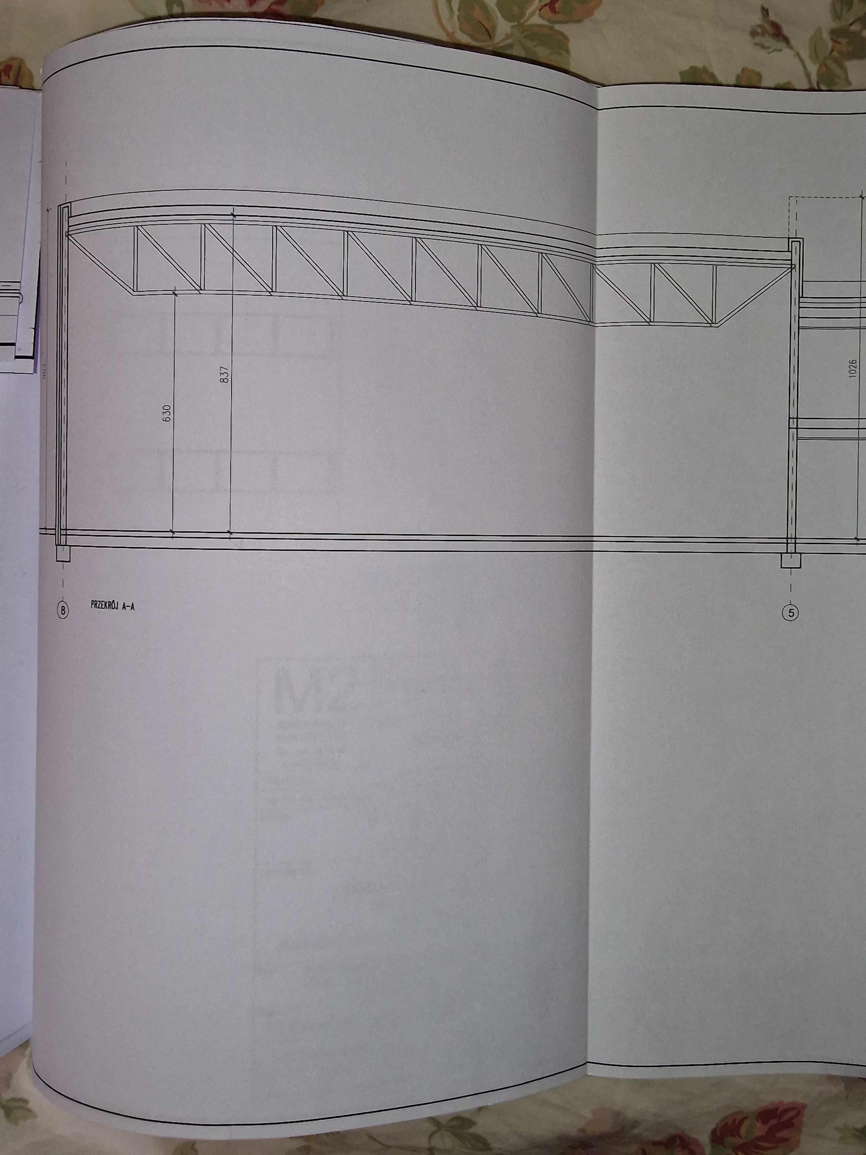 Hala, kratownica konstrukcji dachu hali o powierzchni 600 m2