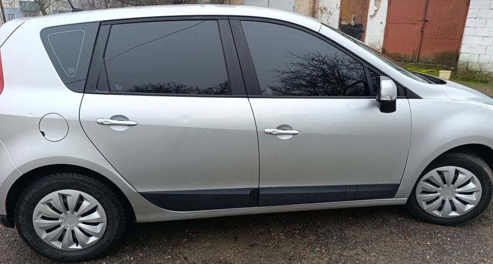 Продам Рено Сценик 3 ,2011г.в