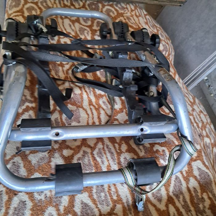 Bagaznik na rowery na tylną klapę-włoskiej firmy peruzzo-na 3 roweryfi