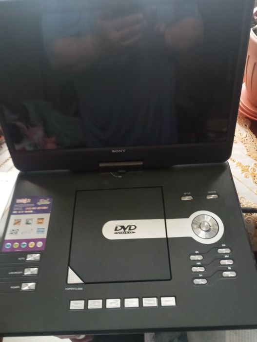 DVD в отличном состоянии. 15,5дюймов