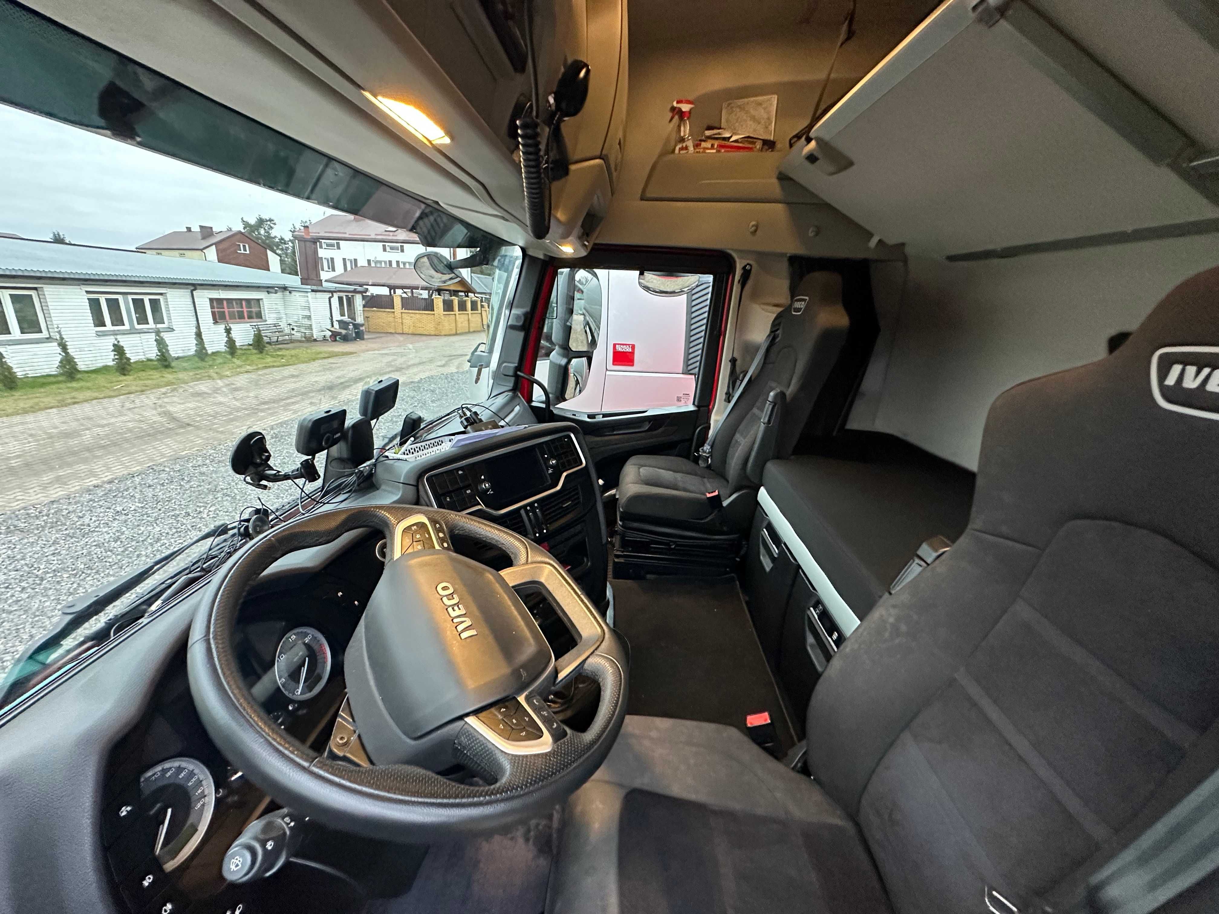 IVECO S WAY mały przebieg!