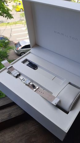 Кожаный ремешок и коробка  на часы Hamilton.