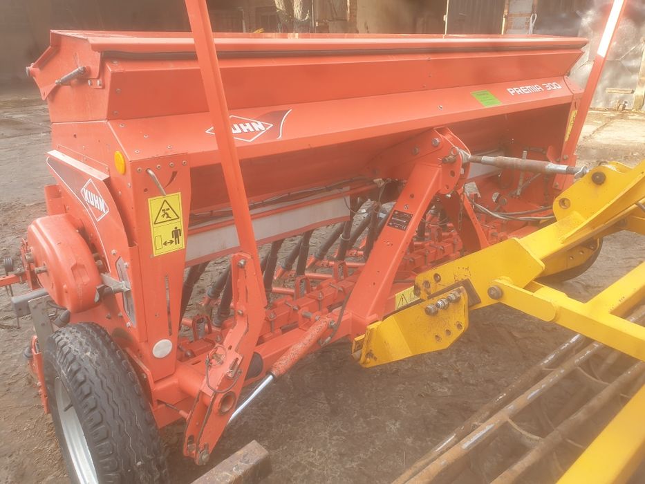 Sprzedam  siewnik  kuhn