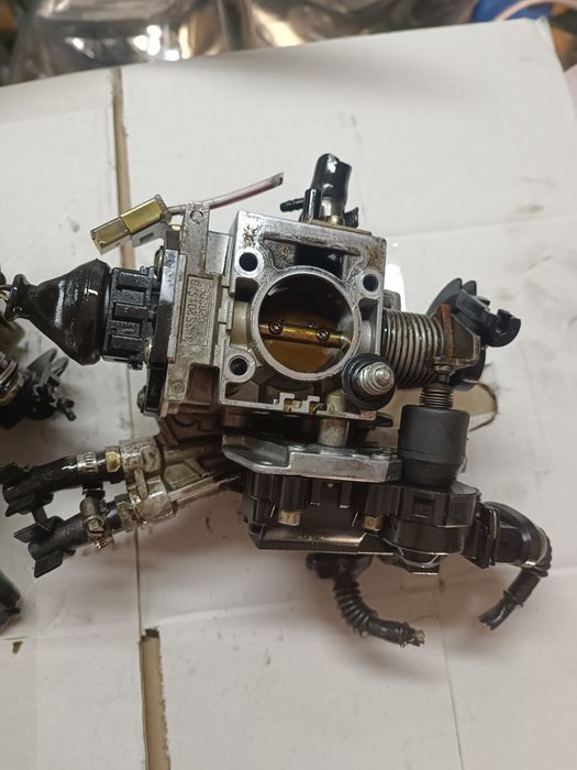 Моноінжектор volkswagen golf 3 1,8 passat 4 1,8  volkswagen 1,8