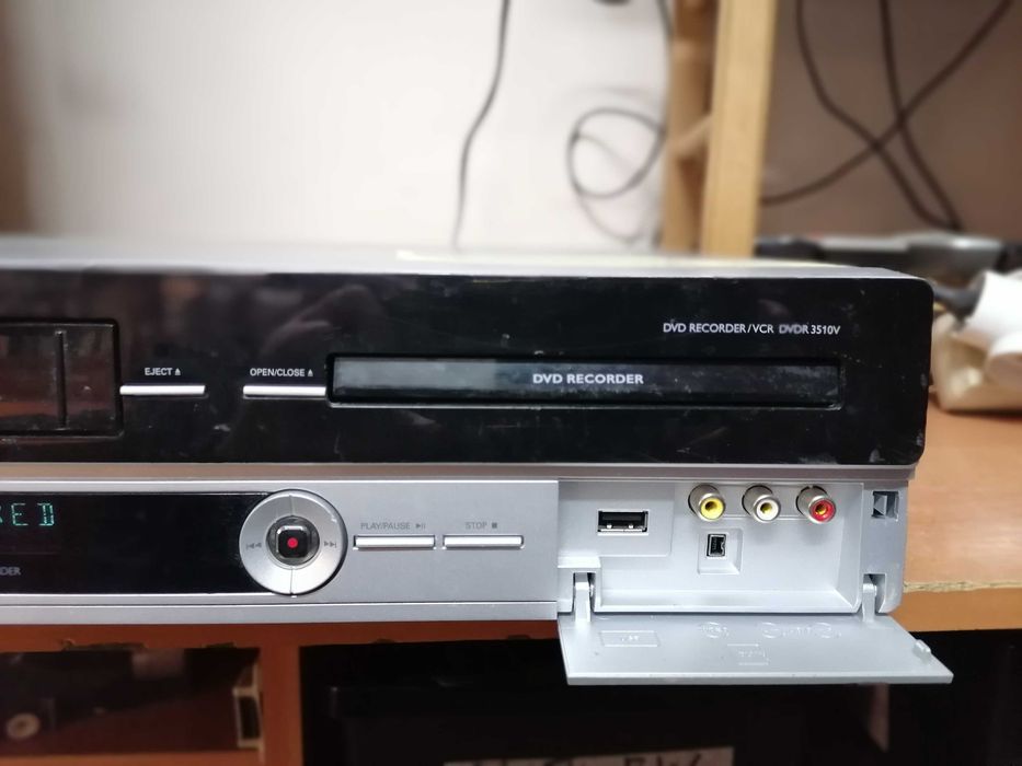 Magnetowid /Nagrywarka VHS Philips DVDR3510V hi-fi stereo