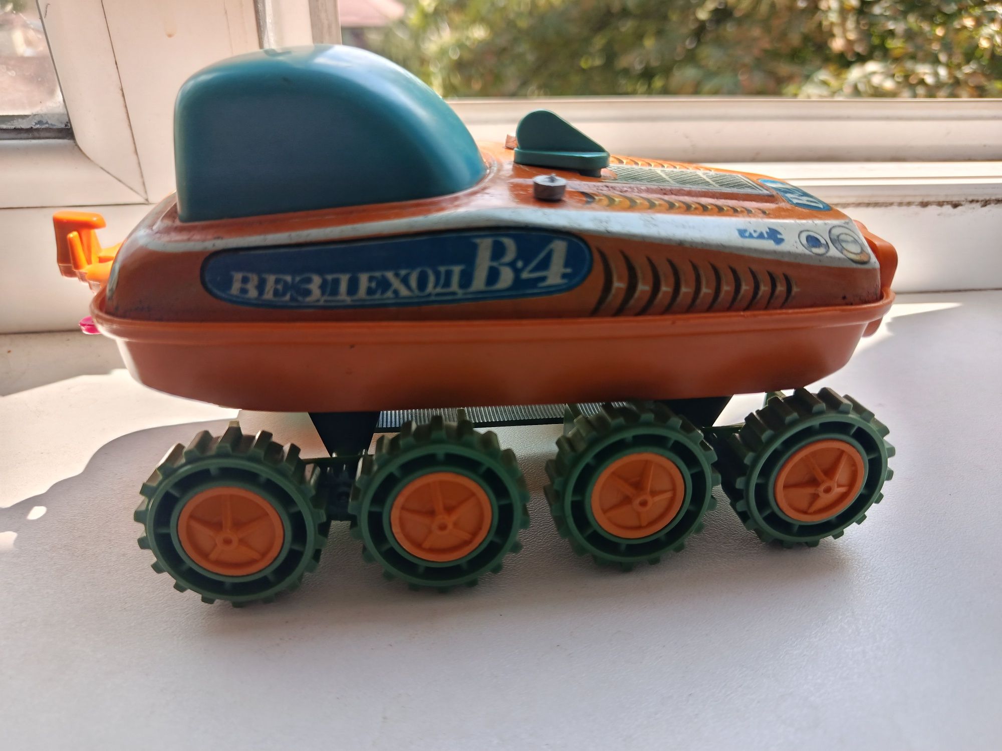 Игрушка из ссср вездеход на ремонт