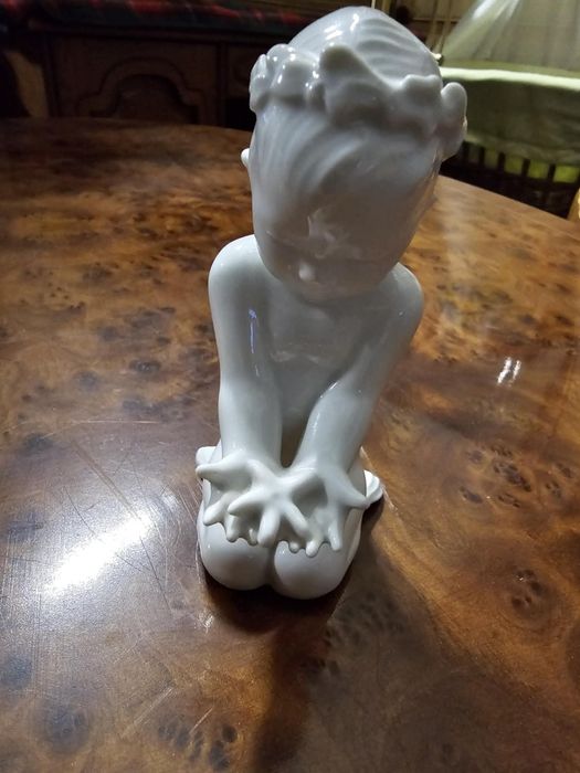 Porcelanowa figurka