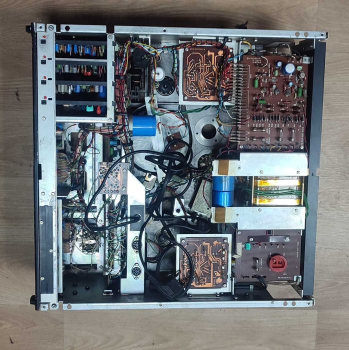 Unitra ZRK magnetofon szpulowy Koncert M3401