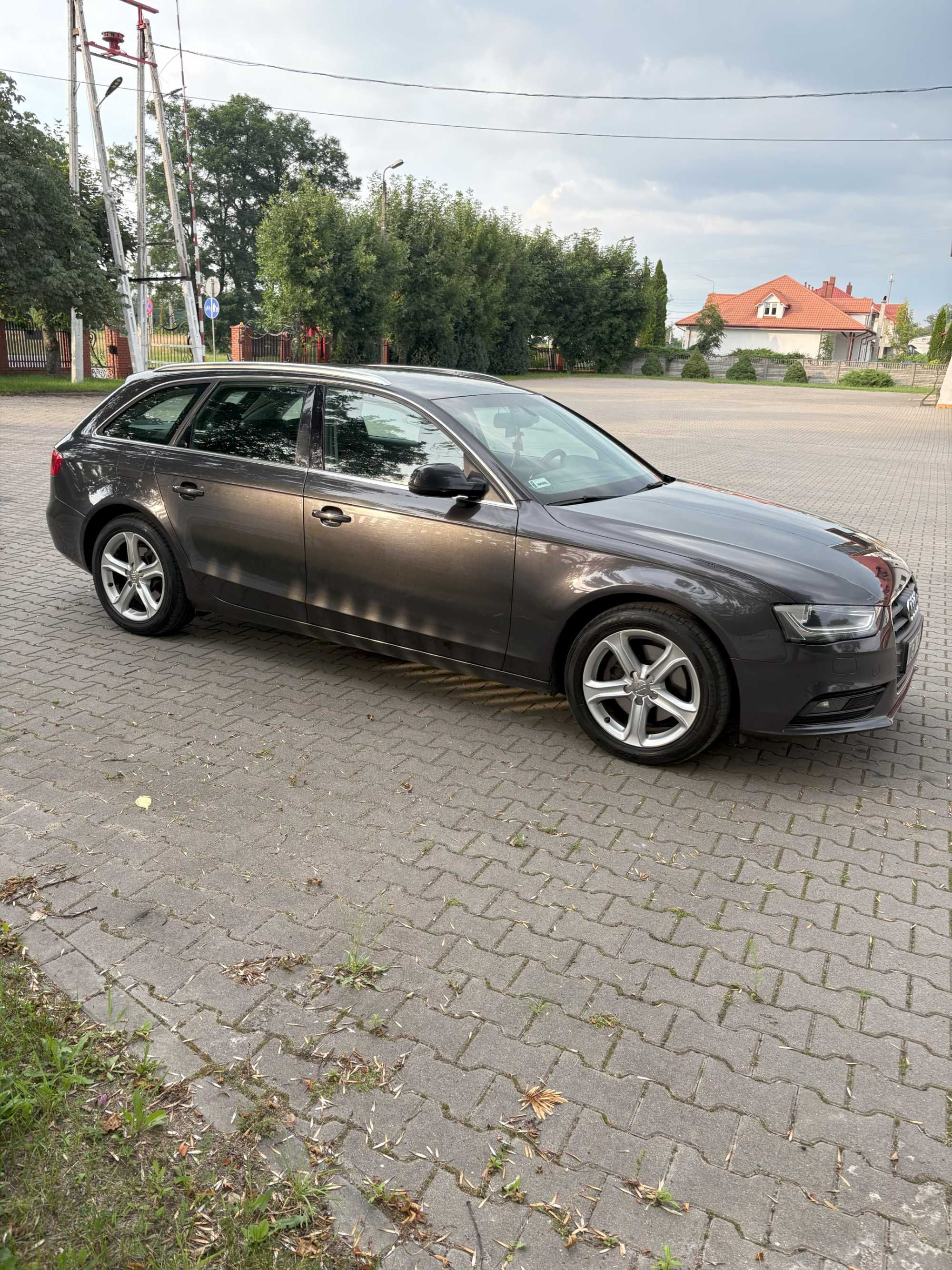 Audi a4 b8 2013r lift Manual