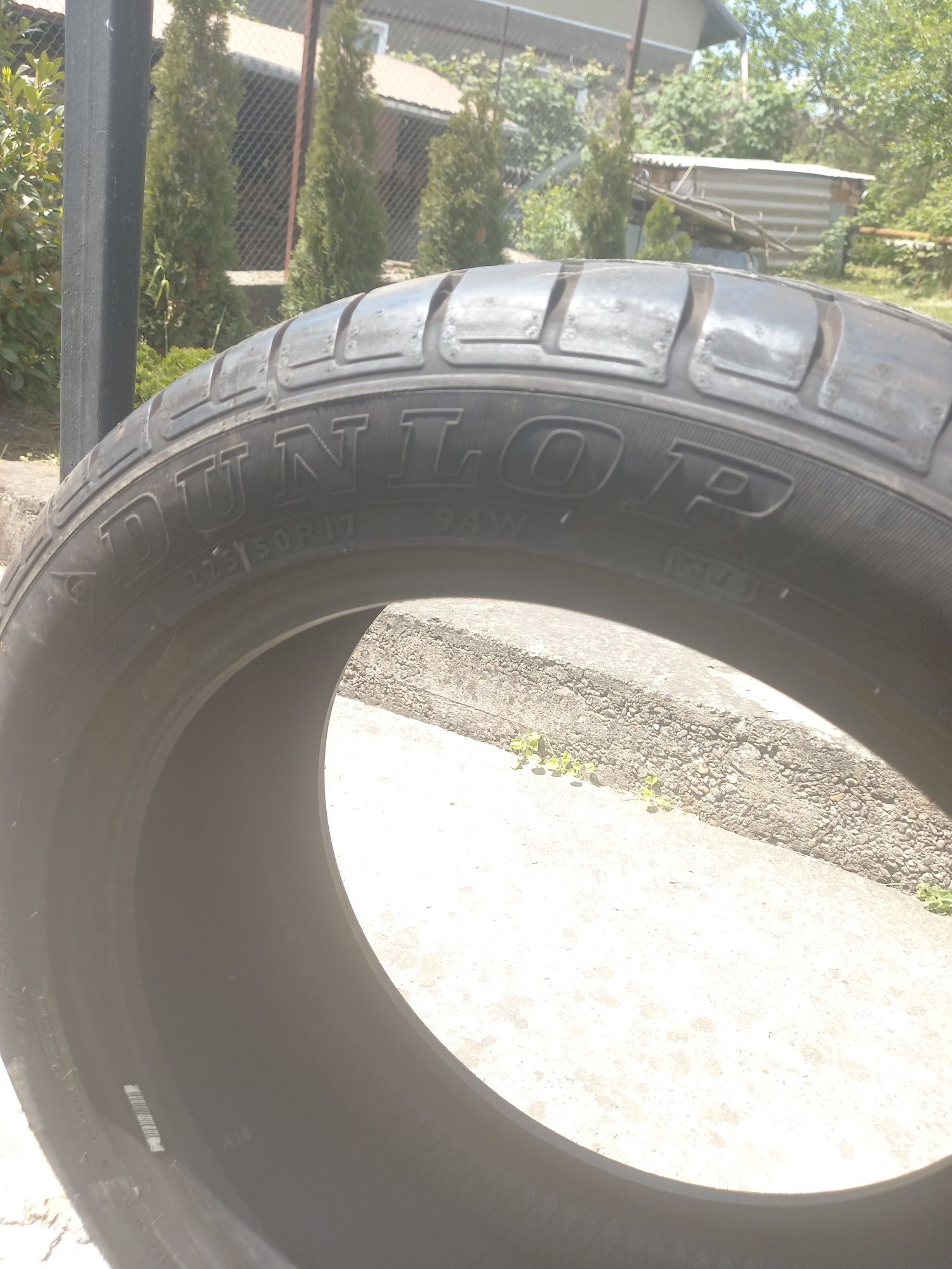 Dunlop sp01. 225/50/17